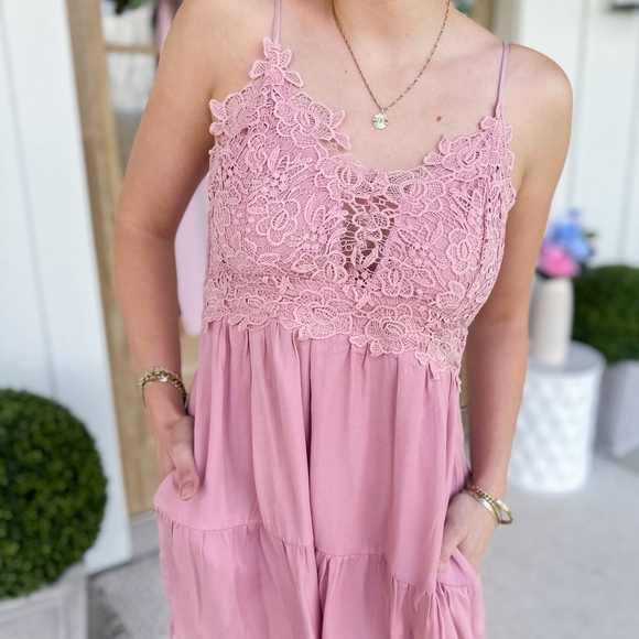 Heyson Blair Crochet Lace Trimmed Smoack Backed Tiered Dress - M - Picture 4 of 4